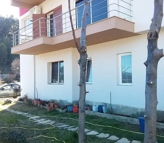 فيلة Eagle House *