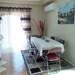فيلة Eagle House *