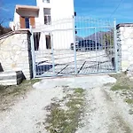 Eagle House * Përmet